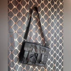 Seyfocnia leather briefcase adjustable strap lots of pockets